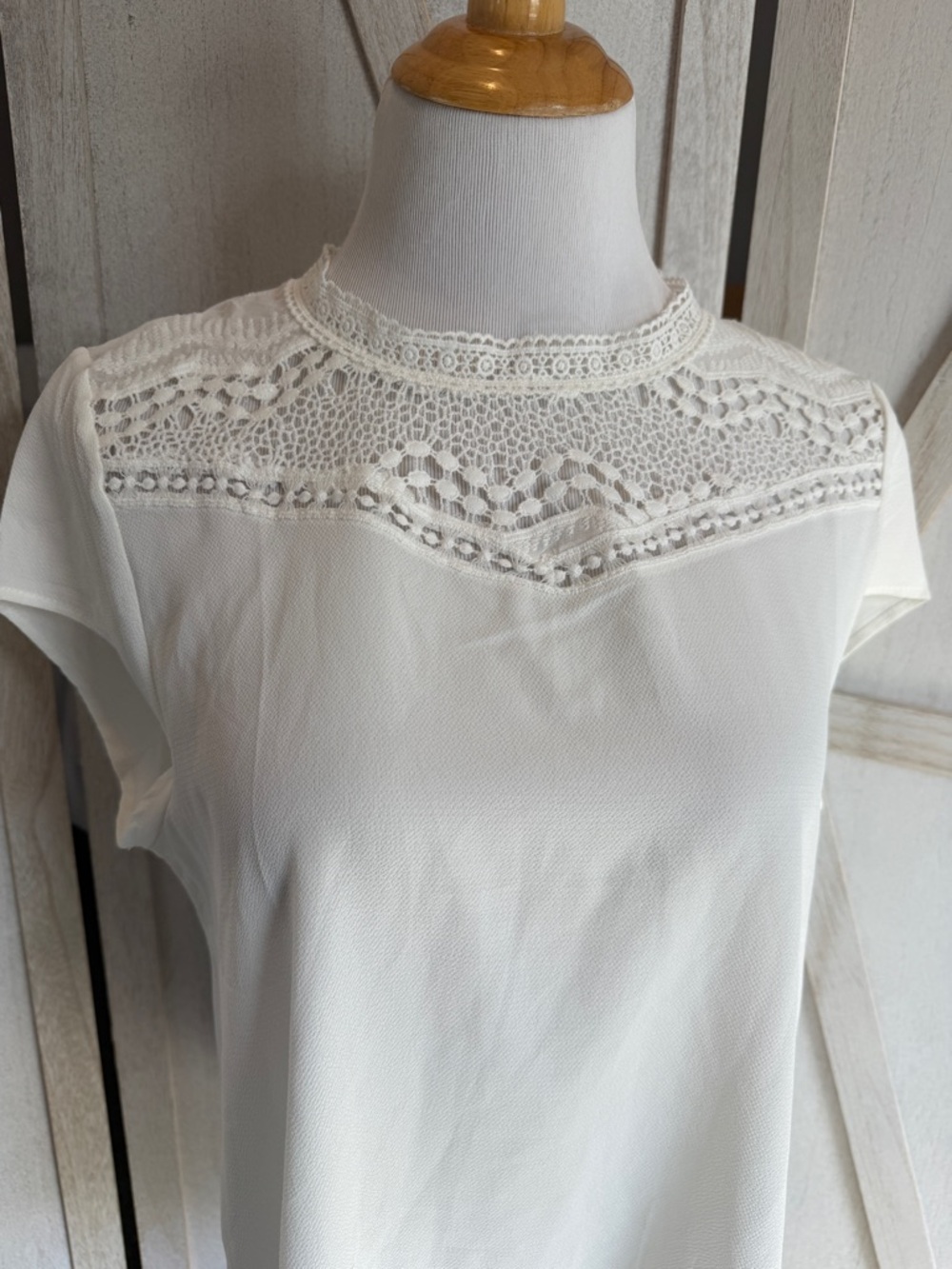 love J White Crochet Yoke Cap Sleeve Blouse